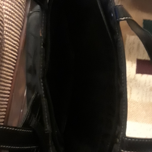 Coach purse w/small wallet pouch - Picture 4 of 8